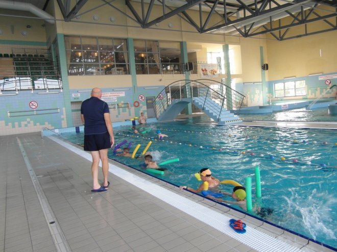 Ruszył program „Umiem Pływać” dla uczniów z Goworowa [18.09.2015] - zdjęcie #23 - eOstroleka.pl