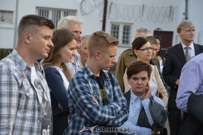Zwiedzanie budynku Muzeum Żołnierzy Wyklętych [19.09.2015] - zdjęcie #10 - eOstroleka.pl