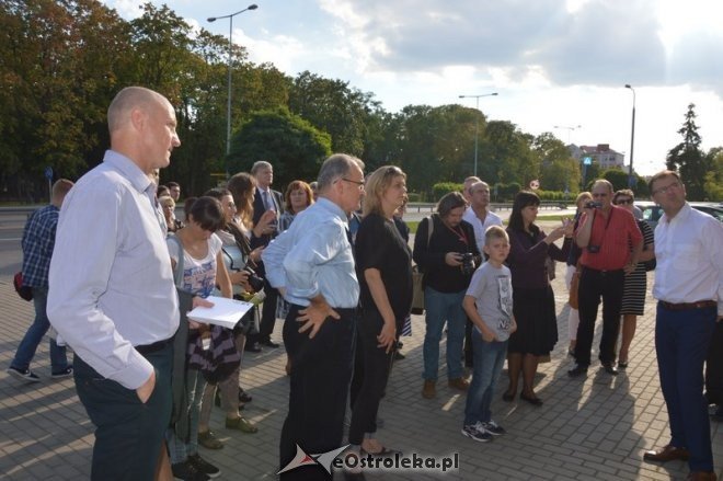 Zwiedzanie budynku Muzeum Żołnierzy Wyklętych [19.09.2015] - zdjęcie #21 - eOstroleka.pl