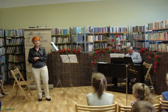 Koncert muzyki barokowej w kadzidlańskiej bibliotece [23.09.2015] - zdjęcie #1 - eOstroleka.pl