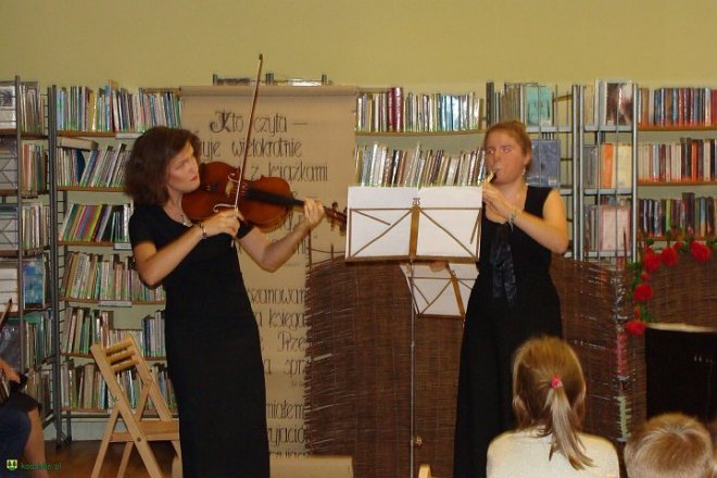 Koncert muzyki barokowej w kadzidlańskiej bibliotece [23.09.2015] - zdjęcie #7 - eOstroleka.pl