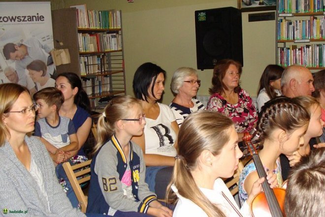 Koncert muzyki barokowej w kadzidlańskiej bibliotece [23.09.2015] - zdjęcie #11 - eOstroleka.pl