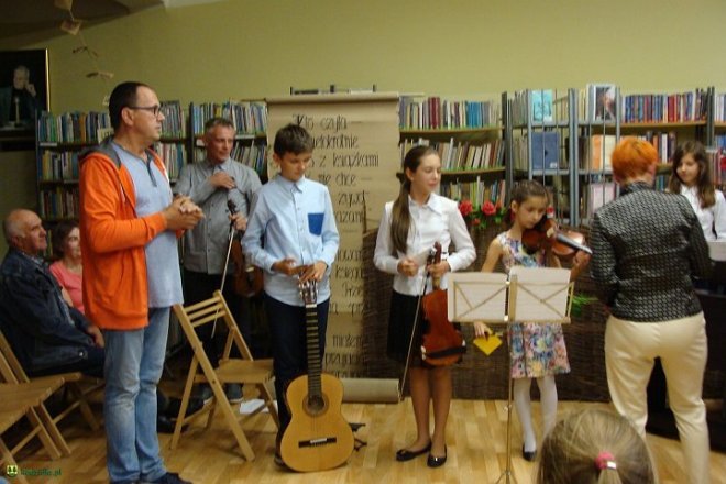 Koncert muzyki barokowej w kadzidlańskiej bibliotece [23.09.2015] - zdjęcie #29 - eOstroleka.pl