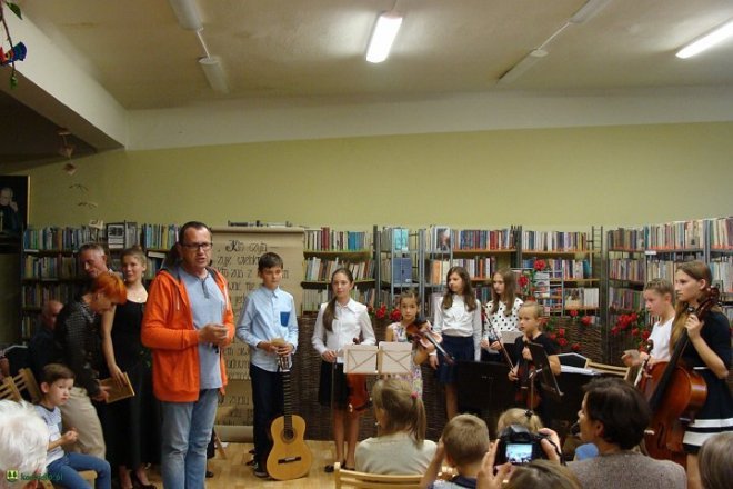 Koncert muzyki barokowej w kadzidlańskiej bibliotece [23.09.2015] - zdjęcie #33 - eOstroleka.pl