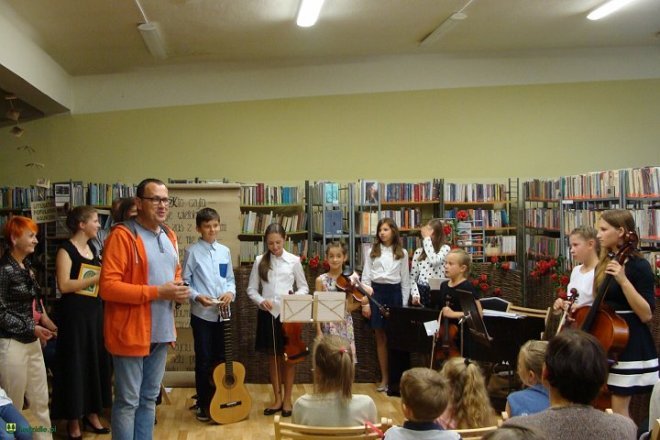 Koncert muzyki barokowej w kadzidlańskiej bibliotece [23.09.2015] - zdjęcie #35 - eOstroleka.pl