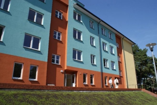 Odbiór nowych mieszkań socjalnych (28.08.09) - zdjęcie #2 - eOstroleka.pl