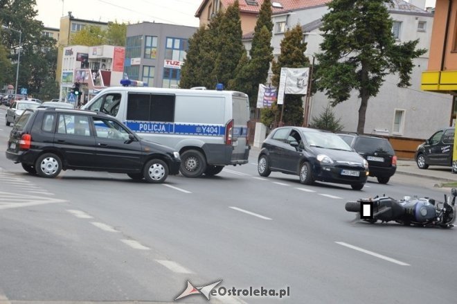 Wypadek na 11 Listopada: Ranny motocyklista zabrany do szpitala [24.09.2015] - zdjęcie #12 - eOstroleka.pl