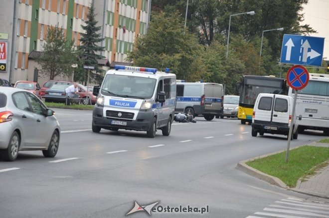 Wypadek na 11 Listopada: Ranny motocyklista zabrany do szpitala [24.09.2015] - zdjęcie #14 - eOstroleka.pl