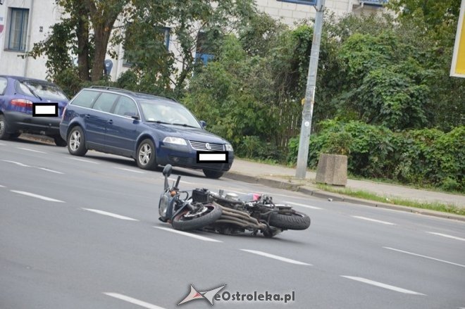 Wypadek na 11 Listopada: Ranny motocyklista zabrany do szpitala [24.09.2015] - zdjęcie #17 - eOstroleka.pl