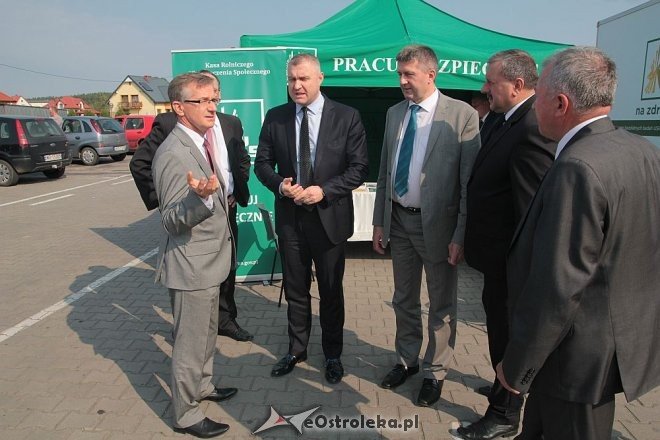 Mobilny gabinet USG w Łysych. Zainteresowanie bezpłatnymi badaniami jest ogromne [24.09.2015] - zdjęcie #25 - eOstroleka.pl