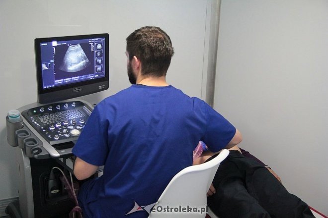 Mobilny gabinet USG w Łysych. Zainteresowanie bezpłatnymi badaniami jest ogromne [24.09.2015] - zdjęcie #8 - eOstroleka.pl