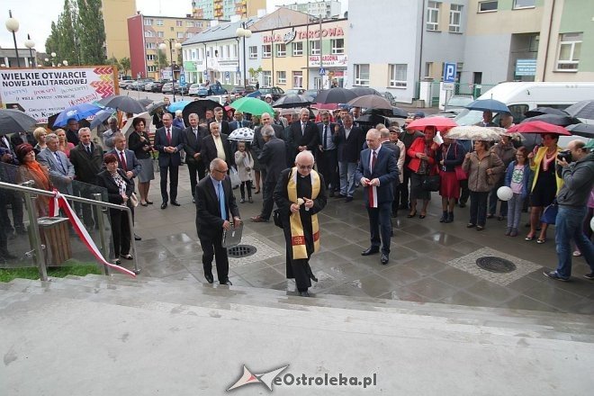 Ostrołęka: Hala targowa przy Prądzyńskiego oficjalnie otwarta [26.09.2015] - zdjęcie #79 - eOstroleka.pl