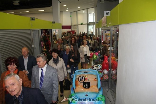 Ostrołęka: Hala targowa przy Prądzyńskiego oficjalnie otwarta [26.09.2015] - zdjęcie #70 - eOstroleka.pl