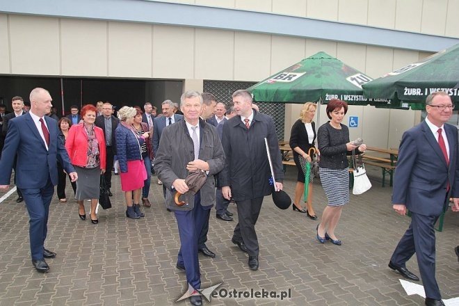 Ostrołęka: Hala targowa przy Prądzyńskiego oficjalnie otwarta [26.09.2015] - zdjęcie #58 - eOstroleka.pl