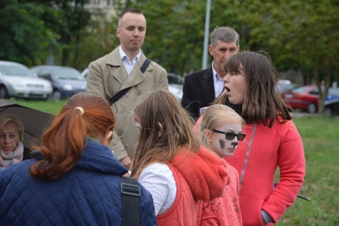 Festyn dla dzieci przy ul. Sienkiewicza [26.09.2015] - zdjęcie #48 - eOstroleka.pl