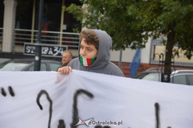 Protest przeciwko imigrantom [26.09.2015] - zdjęcie #33 - eOstroleka.pl