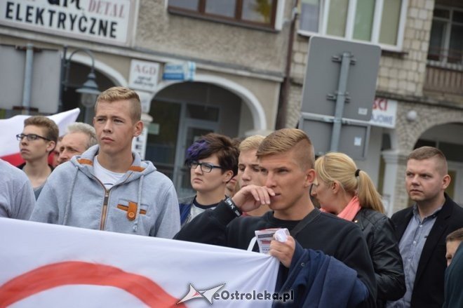 Protest przeciwko imigrantom [26.09.2015] - zdjęcie #35 - eOstroleka.pl