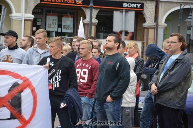 Protest przeciwko imigrantom [26.09.2015] - zdjęcie #50 - eOstroleka.pl