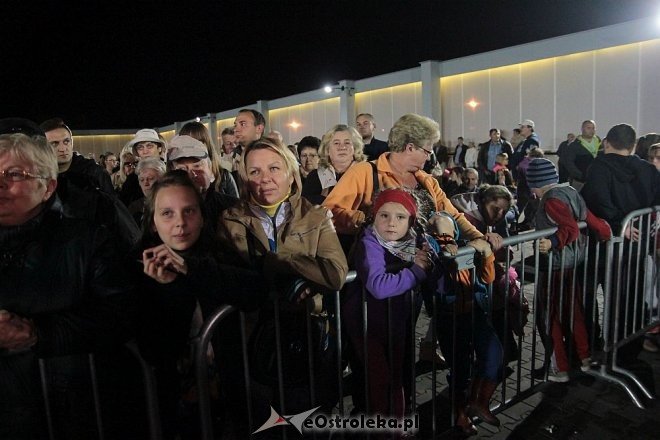 Tłumy fanów na koncercie Ivana Komarenko w nowej hali targowej Feniks [26.09.2015] - zdjęcie #6 - eOstroleka.pl