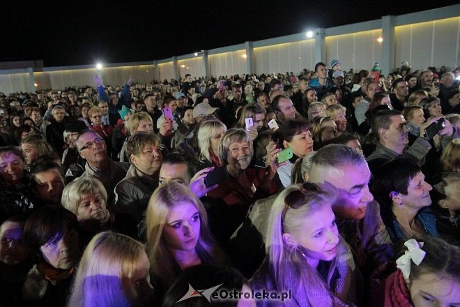 Tłumy fanów na koncercie Ivana Komarenko w nowej hali targowej Feniks [26.09.2015] - zdjęcie #29 - eOstroleka.pl