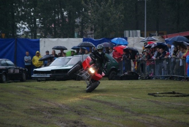Monster truck stunt show (29.08.09) - zdjęcie #101 - eOstroleka.pl