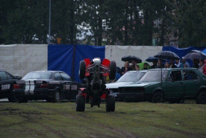 Monster truck stunt show (29.08.09) - zdjęcie #96 - eOstroleka.pl