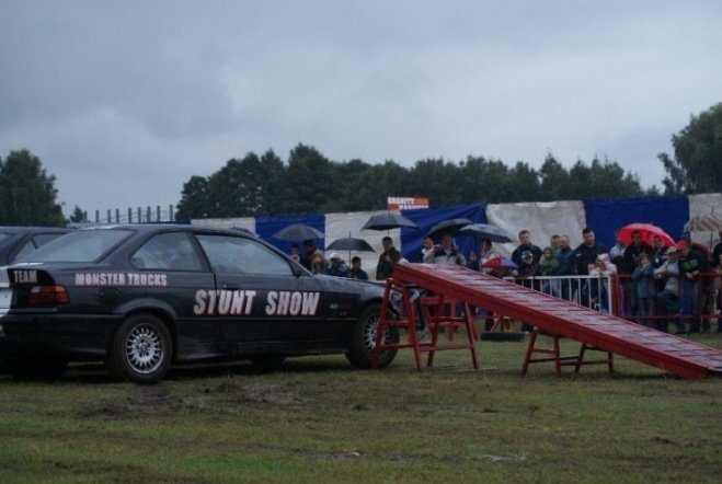 Monster truck stunt show (29.08.09) - zdjęcie #74 - eOstroleka.pl
