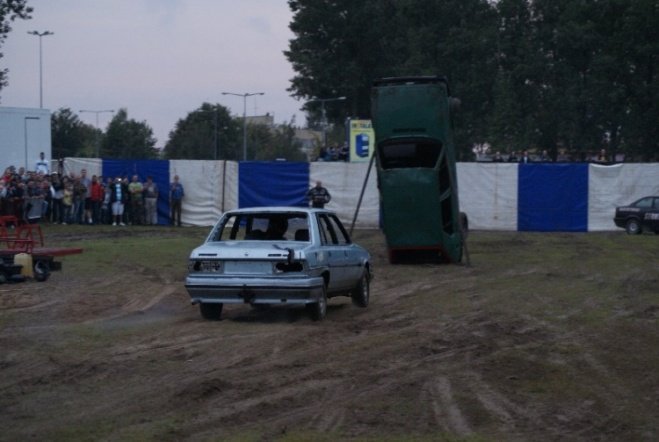 Monster truck stunt show (29.08.09) - zdjęcie #42 - eOstroleka.pl