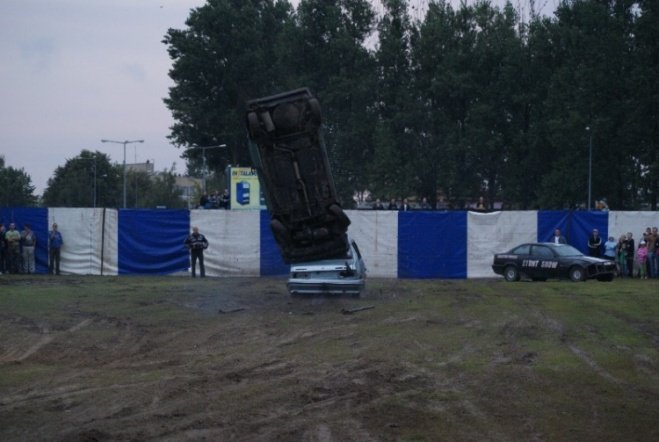Monster truck stunt show (29.08.09) - zdjęcie #39 - eOstroleka.pl