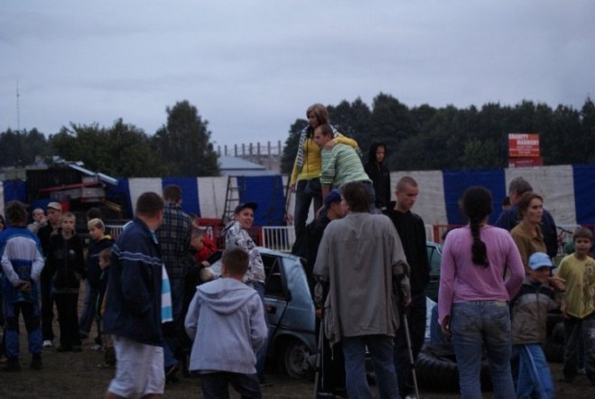 Monster truck stunt show (29.08.09) - zdjęcie #5 - eOstroleka.pl