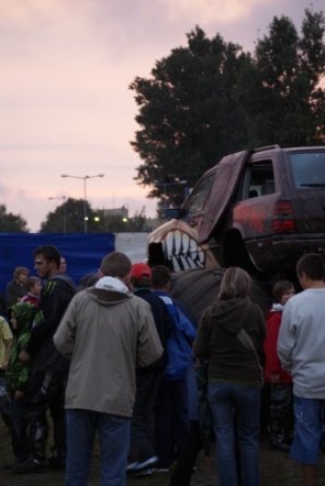 Monster truck stunt show (29.08.09) - zdjęcie #2 - eOstroleka.pl