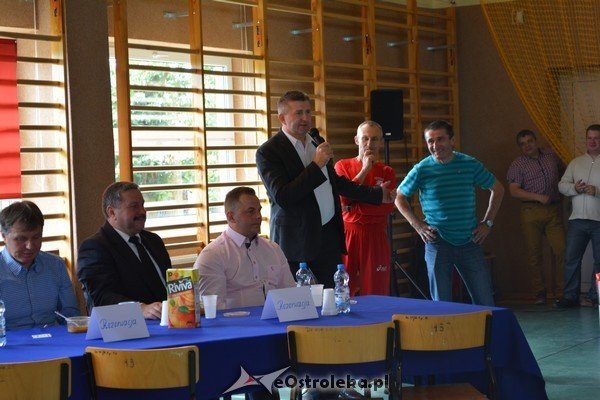 X sesja Rady Powiatu: Z obrad na sztafetę. Na czele starosta Kubeł [29.09.2015] - zdjęcie #14 - eOstroleka.pl