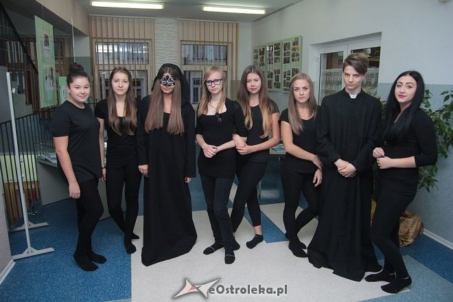 Ostrołęka: Spotkanie autorskie z pisarką Anną Nosek [30.09.2015] - zdjęcie #5 - eOstroleka.pl