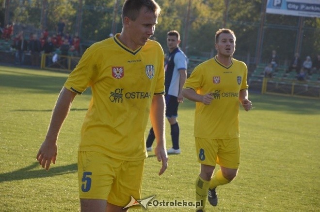 Korona Ostrołęka - Tęcza JBB Łyse [03.10.2015] - zdjęcie #33 - eOstroleka.pl