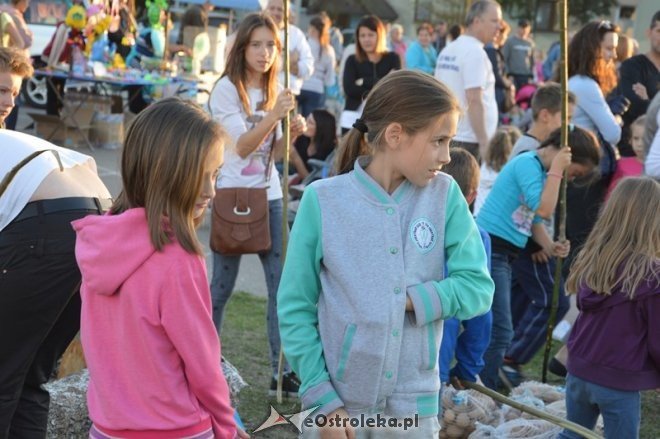 Pieczenie ziemniaka z Radą Osiedla Centrum [03.10.2015] - zdjęcie #10 - eOstroleka.pl