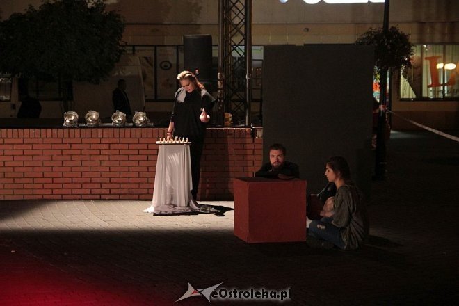 Spektakl Numb po raz drugi na scenie przy Kupcu [04.10.2015] - zdjęcie #8 - eOstroleka.pl