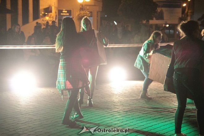 Spektakl Numb po raz drugi na scenie przy Kupcu [04.10.2015] - zdjęcie #61 - eOstroleka.pl
