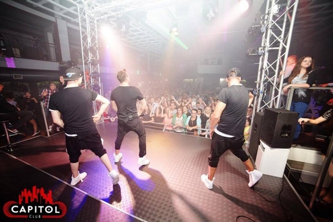 Weekend w Clubie Capitol Sypniewo [03.10.2015] - zdjęcie #11 - eOstroleka.pl