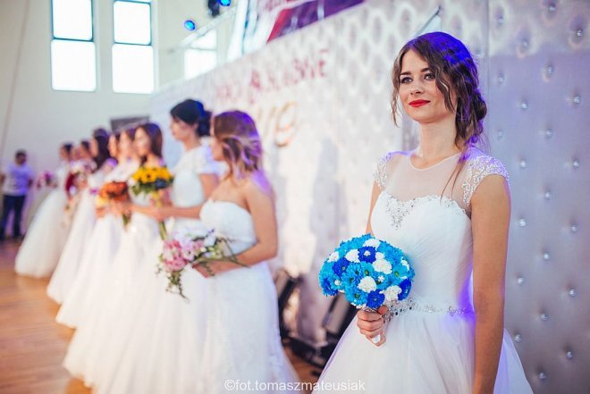Znamy zwycięzców I Charytatywnego Biegu w Strojach Ślubnych [06.10.2015] - zdjęcie #29 - eOstroleka.pl