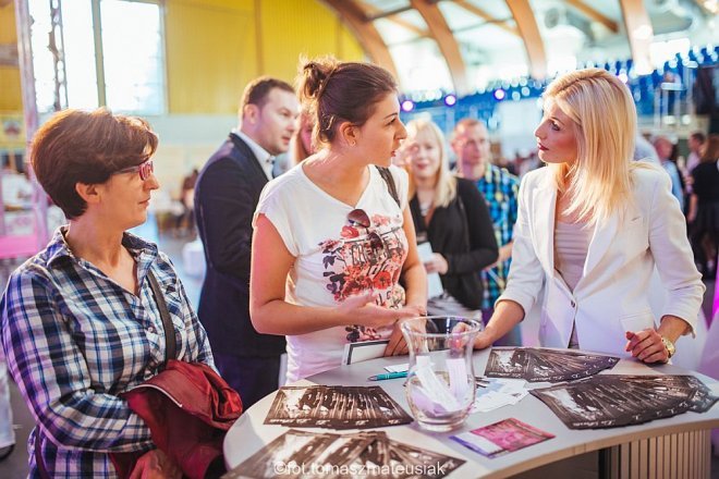 Znamy zwycięzców I Charytatywnego Biegu w Strojach Ślubnych [06.10.2015] - zdjęcie #22 - eOstroleka.pl