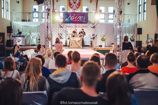 Znamy zwycięzców I Charytatywnego Biegu w Strojach Ślubnych [06.10.2015] - zdjęcie #10 - eOstroleka.pl
