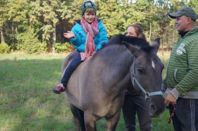 Przedszkolaki z Olszewa-Borek odwiedziły swoich kolegów z Zabiela Wielkiego [06.10.2015] - zdjęcie #42 - eOstroleka.pl