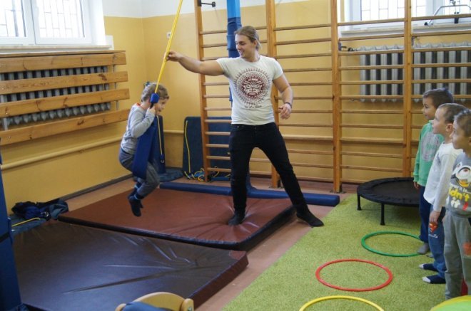 Przedszkolaki z Olszewa-Borek odwiedziły swoich kolegów z Zabiela Wielkiego [06.10.2015] - zdjęcie #29 - eOstroleka.pl