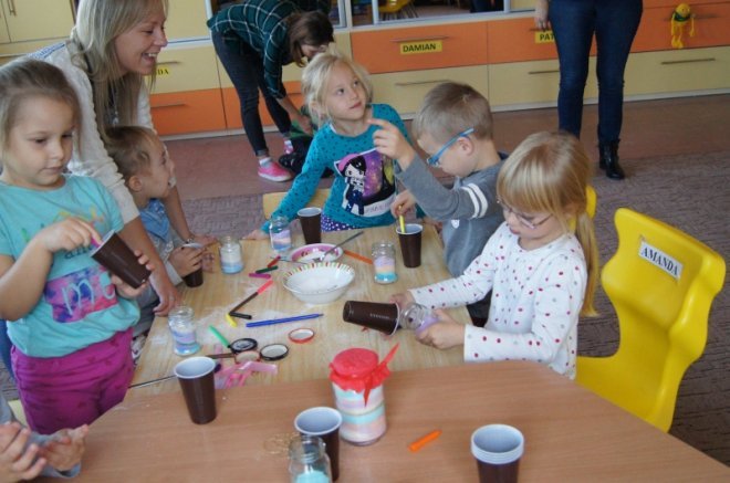 Przedszkolaki z Olszewa-Borek odwiedziły swoich kolegów z Zabiela Wielkiego [06.10.2015] - zdjęcie #19 - eOstroleka.pl