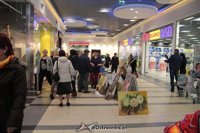II Przegląd Twórczości Lokalnej w Galerii Bursztynowej: Malarstwo, fotografia, grafika [11.10.2015] - zdjęcie #17 - eOstroleka.pl