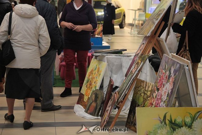 II Przegląd Twórczości Lokalnej w Galerii Bursztynowej: Malarstwo, fotografia, grafika [11.10.2015] - zdjęcie #15 - eOstroleka.pl