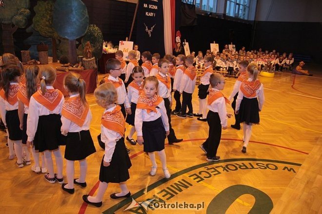 Pasowanie na ucznia w ostrołęckiej „dziesiątce” [13.10.2015] - zdjęcie #41 - eOstroleka.pl