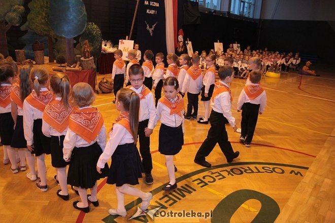 Pasowanie na ucznia w ostrołęckiej „dziesiątce” [13.10.2015] - zdjęcie #42 - eOstroleka.pl