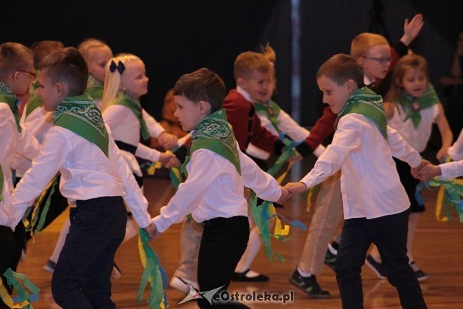 Pasowanie na ucznia w ostrołęckiej „dziesiątce” [13.10.2015] - zdjęcie #114 - eOstroleka.pl