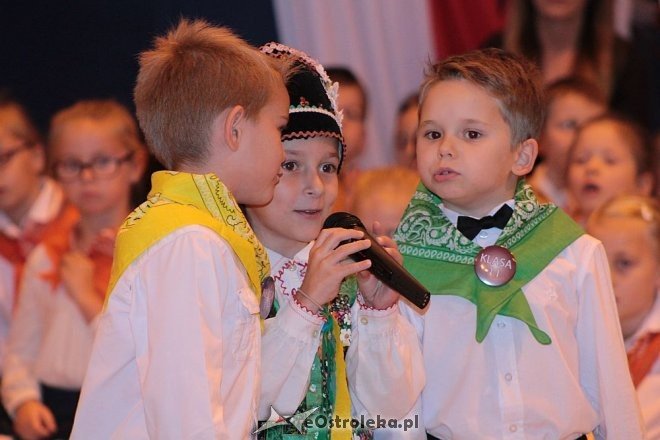Pasowanie na ucznia w ostrołęckiej „dziesiątce” [13.10.2015] - zdjęcie #99 - eOstroleka.pl